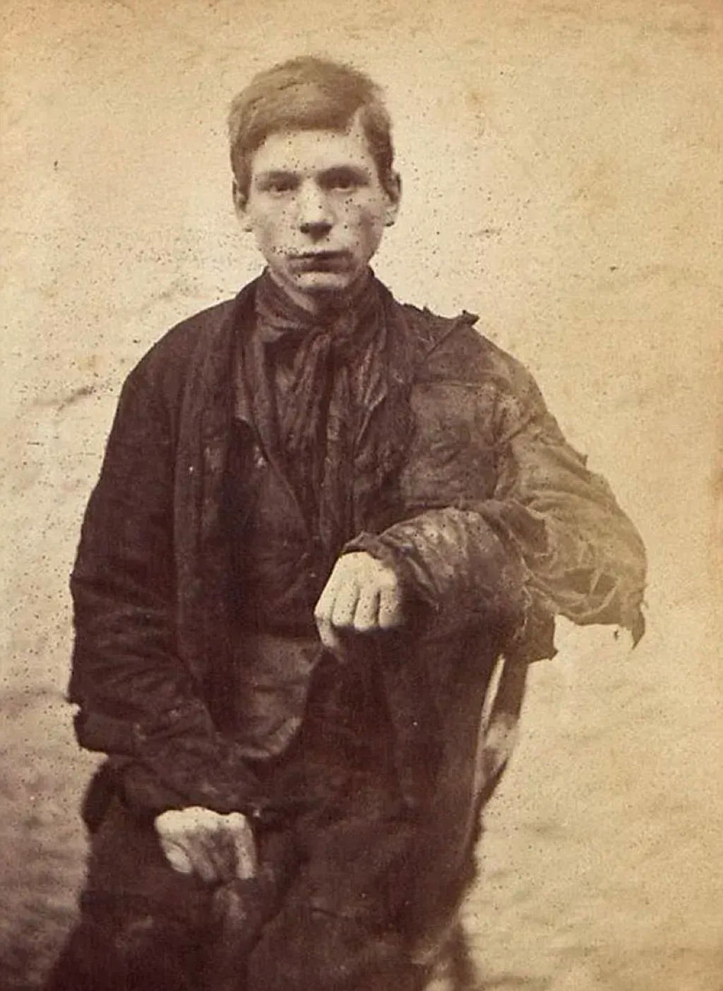 Mugshots de crianças vitorianas que foram presos por pequenos crimes na década de 1870 24