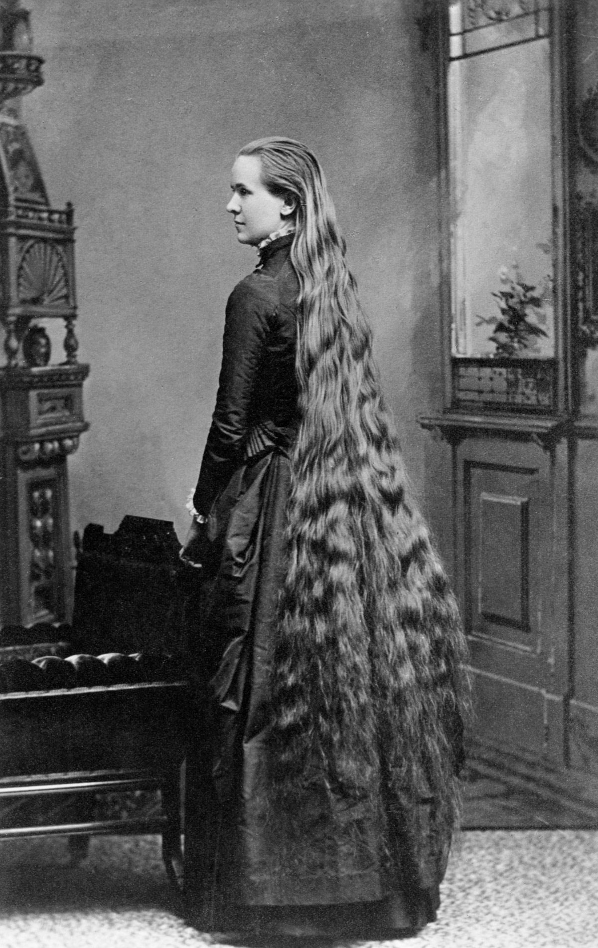 Por que as mulheres vitorianas quase nunca cortavam o cabelo? 11