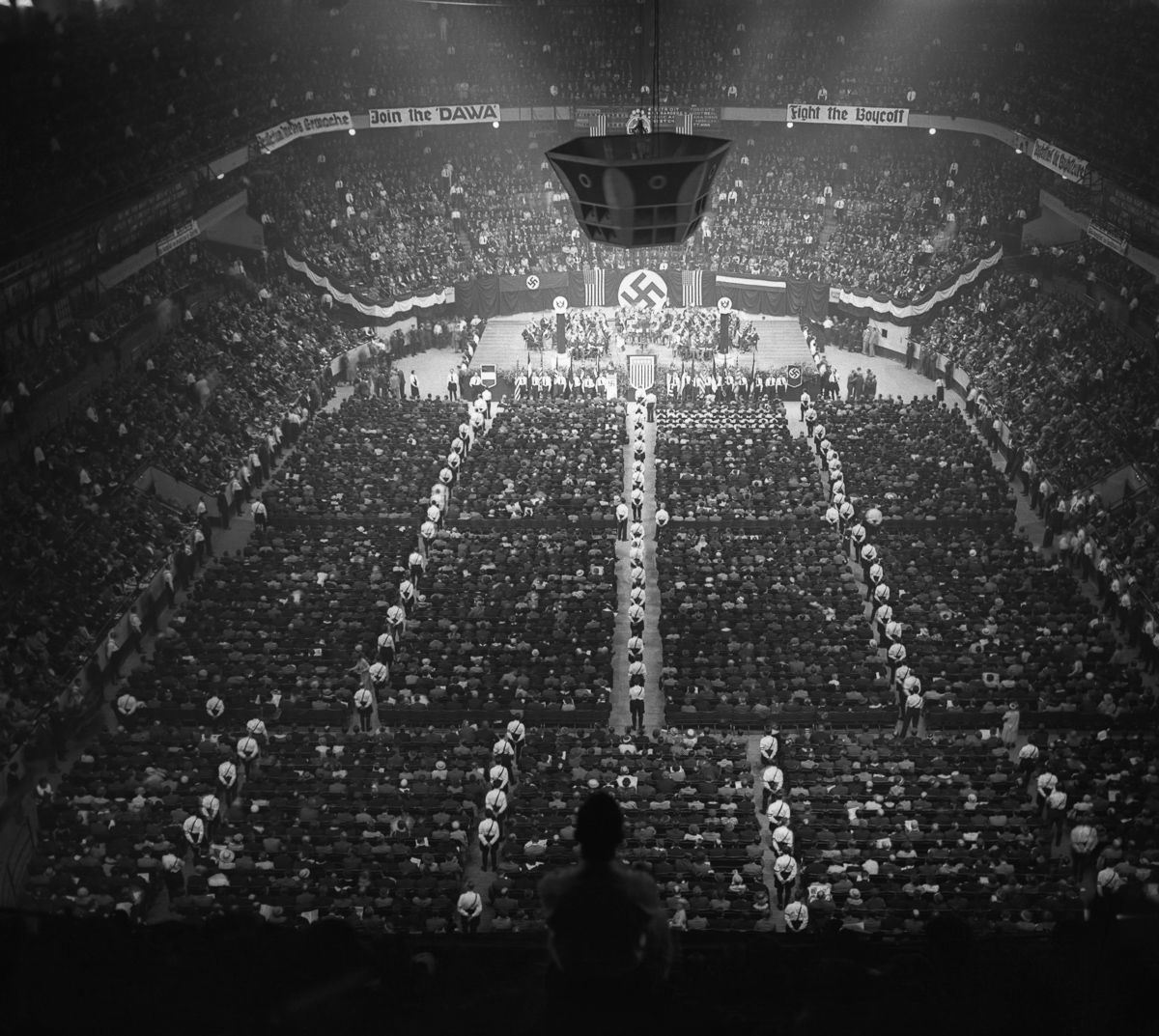 O dia em que os americanos nazistas realizaram manifestações em massa no Madison Square Garden 01