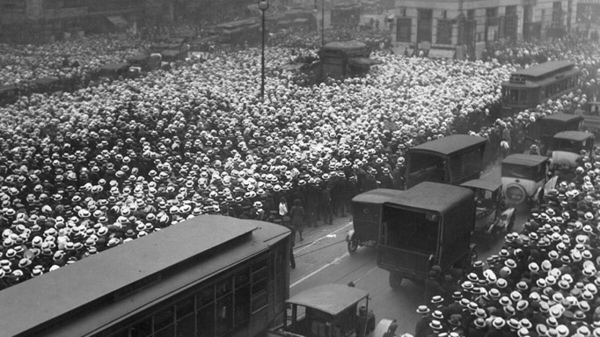 A breve hist�ria maluca dos chap�us