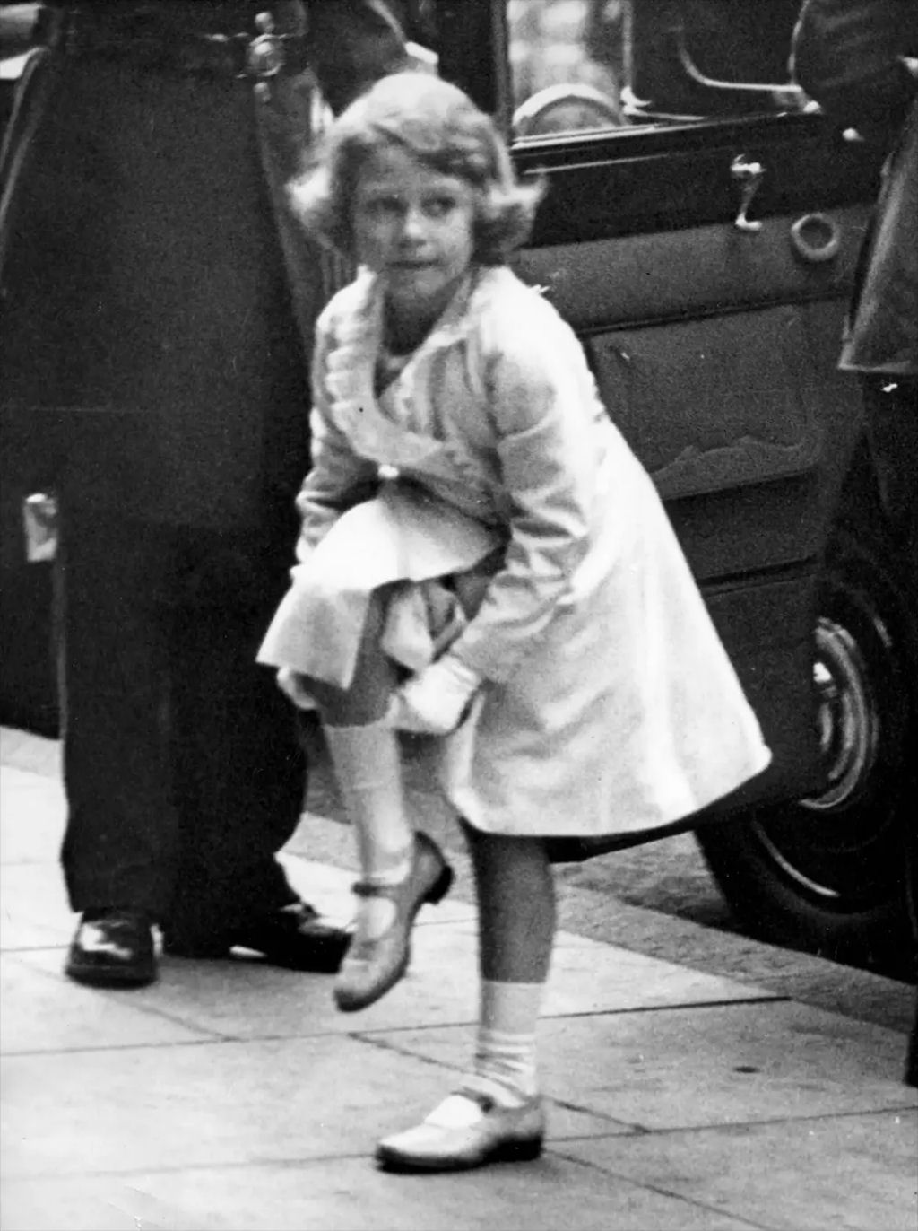 Fotos fascinantes de uma jovem rainha Elizabeth II entre 1930-1950 05