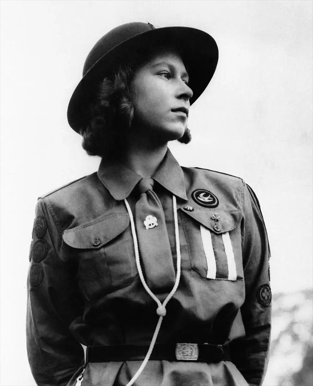 Fotos fascinantes de uma jovem rainha Elizabeth II entre 1930-1950 11