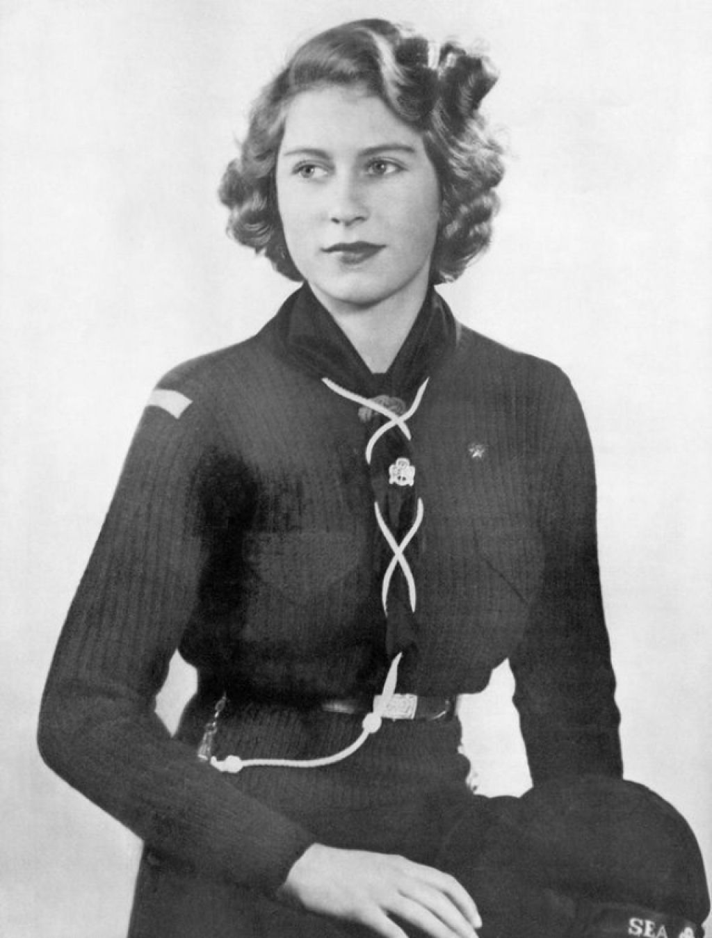 Fotos fascinantes de uma jovem rainha Elizabeth II entre 1930-1950 22