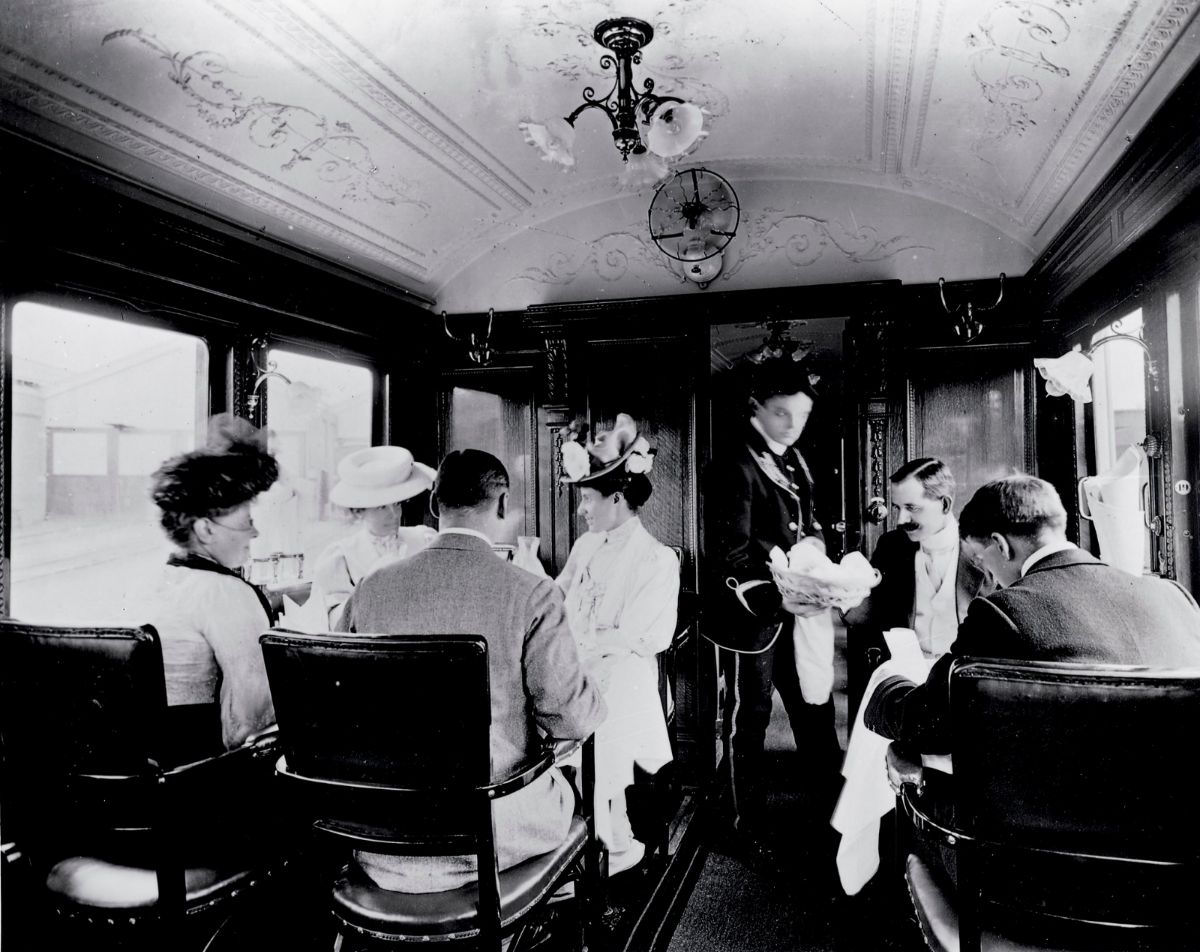 Fotos antigas mostram como eram glamorosas as viagens de trem entre 1900-1940 02