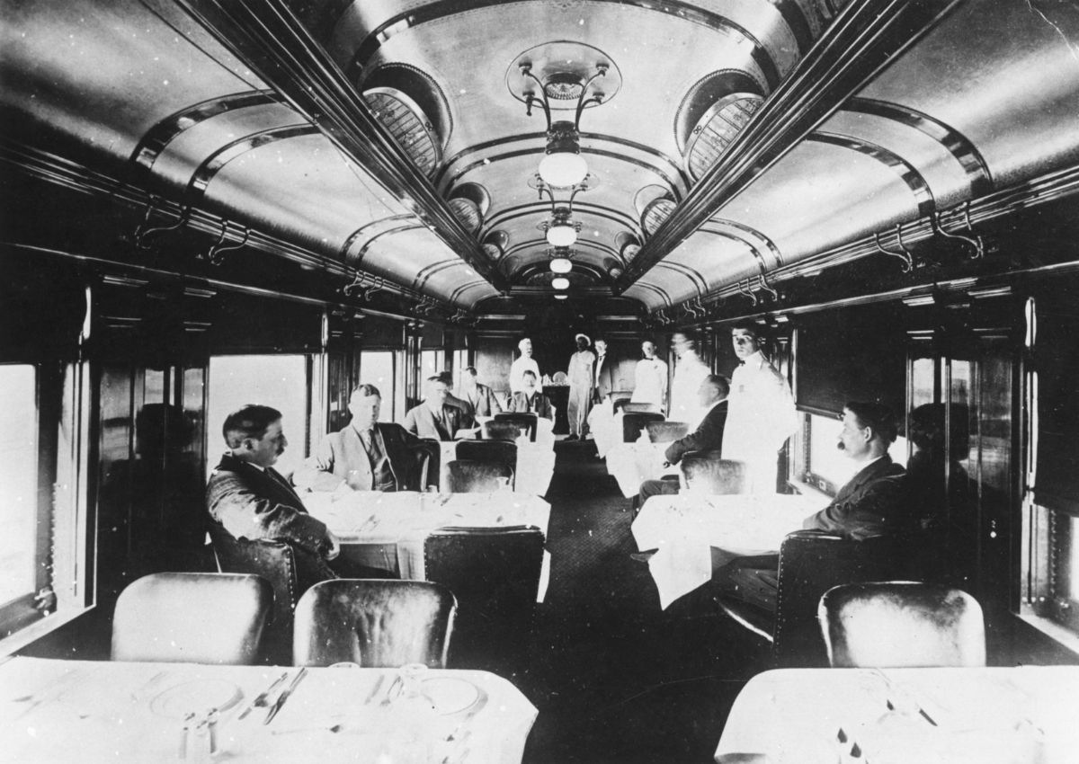 Fotos antigas mostram como eram glamorosas as viagens de trem entre 1900-1940 03