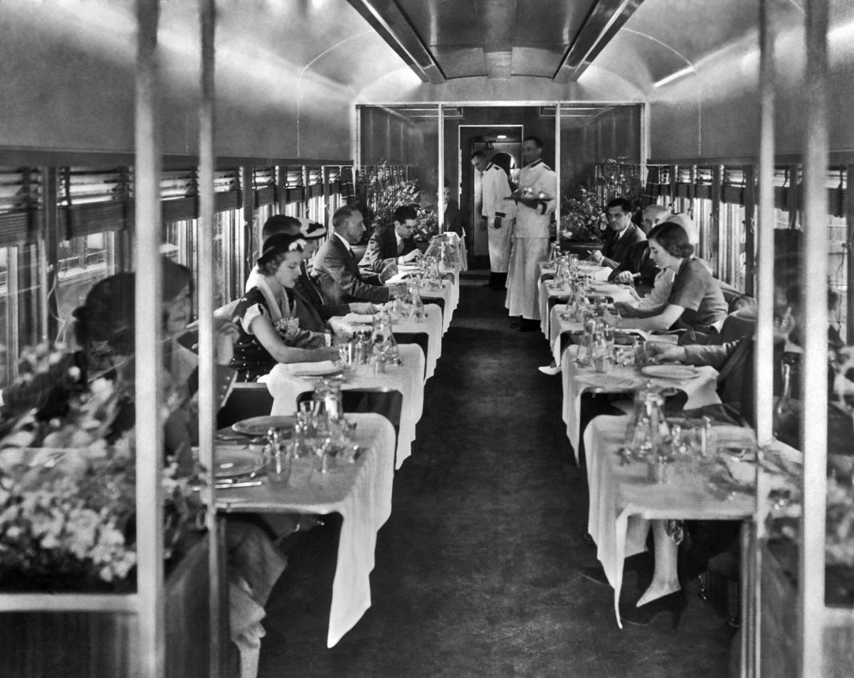 Fotos antigas mostram como eram glamorosas as viagens de trem entre 1900-1940 18