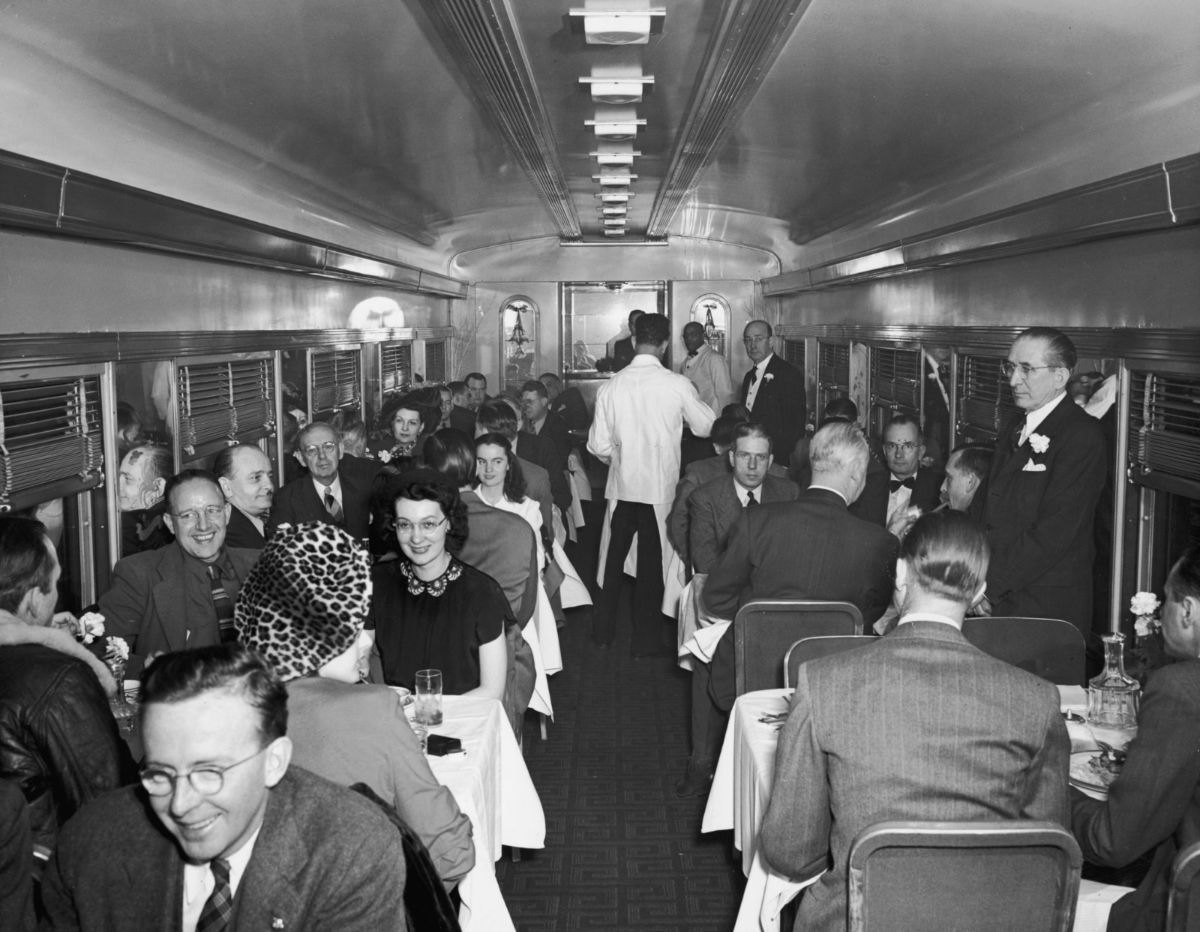 Fotos antigas mostram como eram glamorosas as viagens de trem entre 1900-1940 26