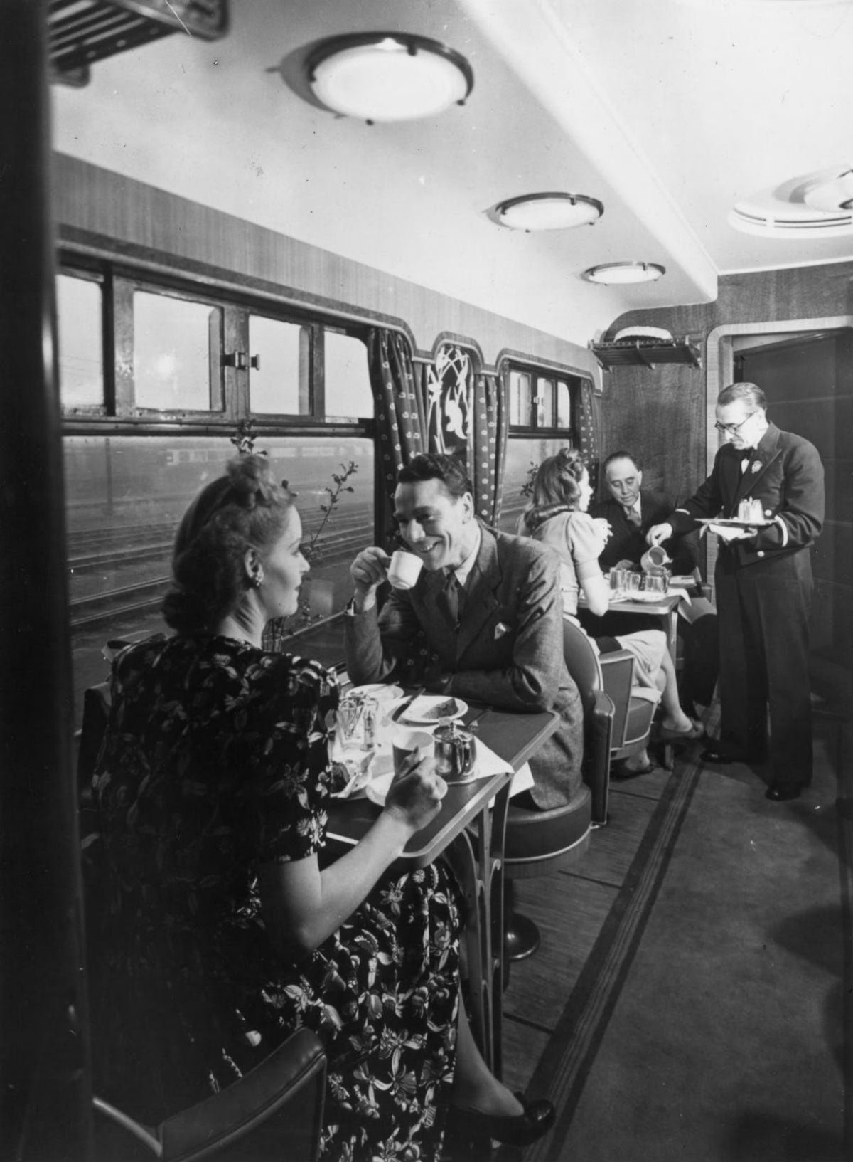 Fotos antigas mostram como eram glamorosas as viagens de trem entre 1900-1940 28