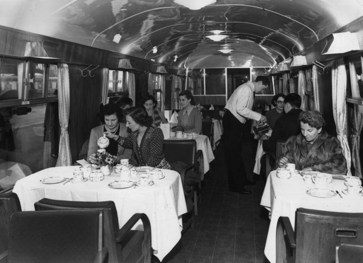 Fotos antigas mostram como eram glamorosas as viagens de trem entre 1900-1940 35