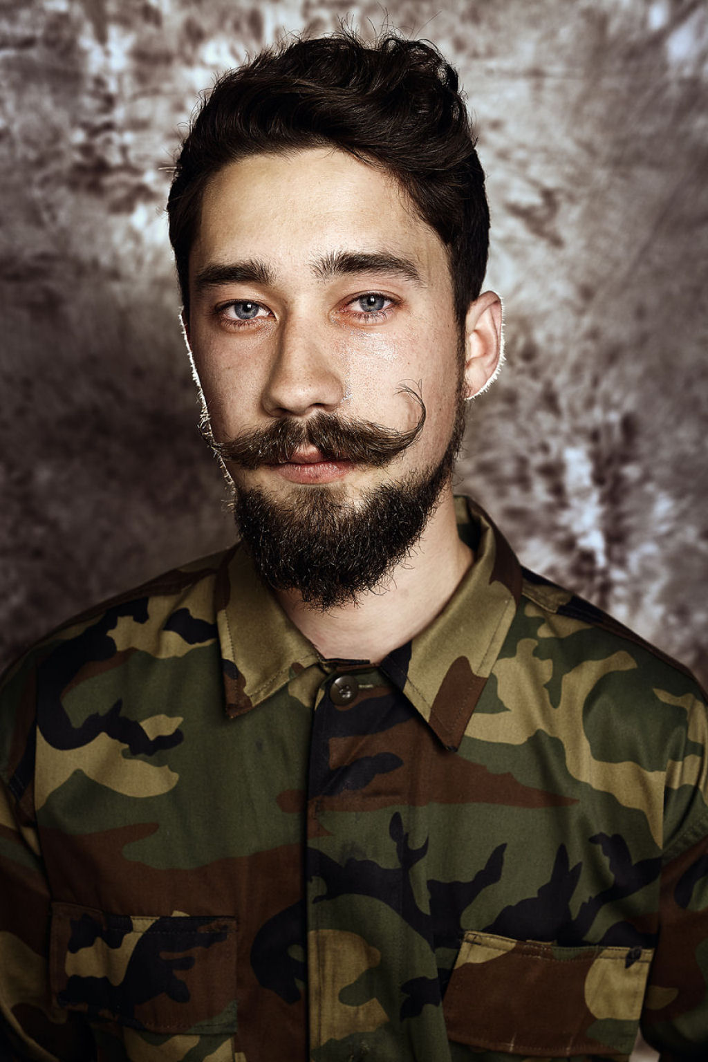 14 expressivos retratos de homens reagindo ao novo servio militar obrigatrio na Litunia 12