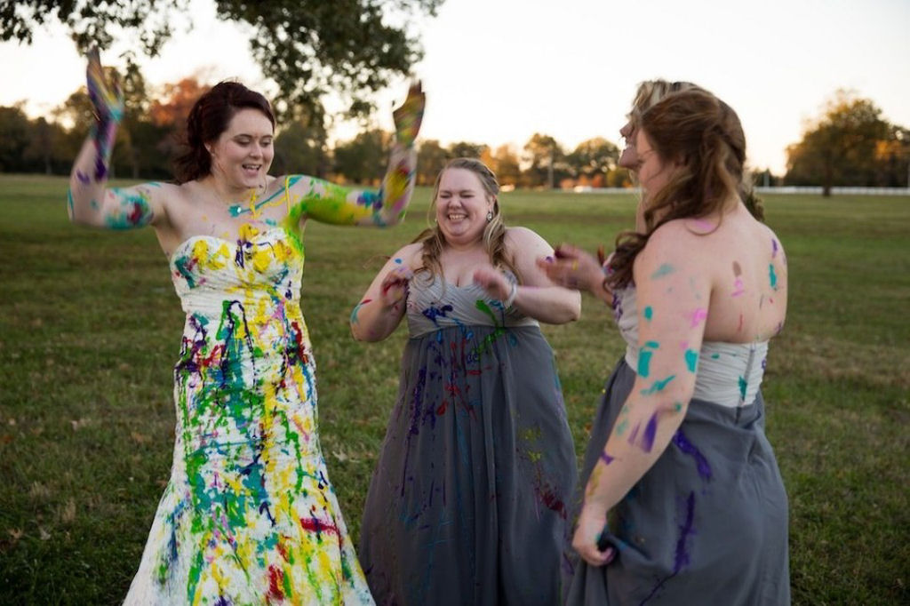 Esta noiva destruiu seu vestido de casamento depois de ser abandonada no altar por seu noivo 08