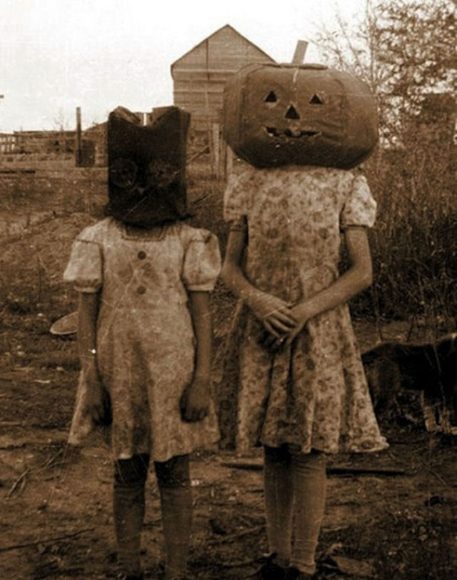 Estas antigas fantasias de Halloween feitas em casa so capazes de assustar qualquer um 10