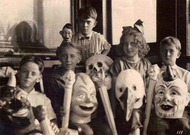 Estas antigas fantasias de Halloween feitas em casa so capazes de assustar qualquer um 55