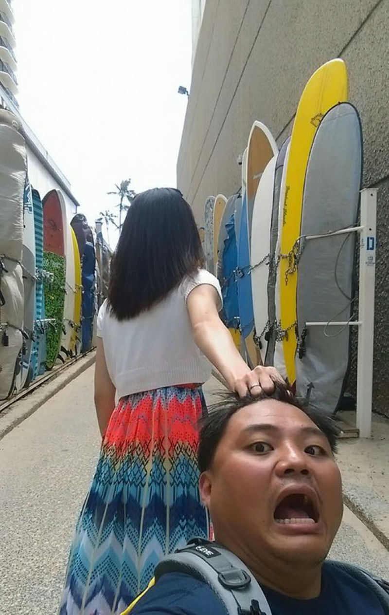 Casal de taiwaneses d um toque divertido nas famosas fotos de viagem Siga-me 01