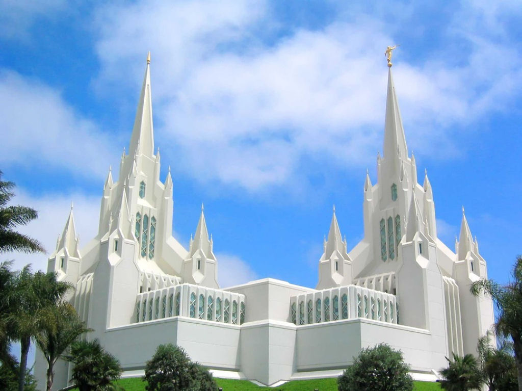 A grandiosidade e a imponncia arquitetnica dos templos religiosos pelo mundo 18