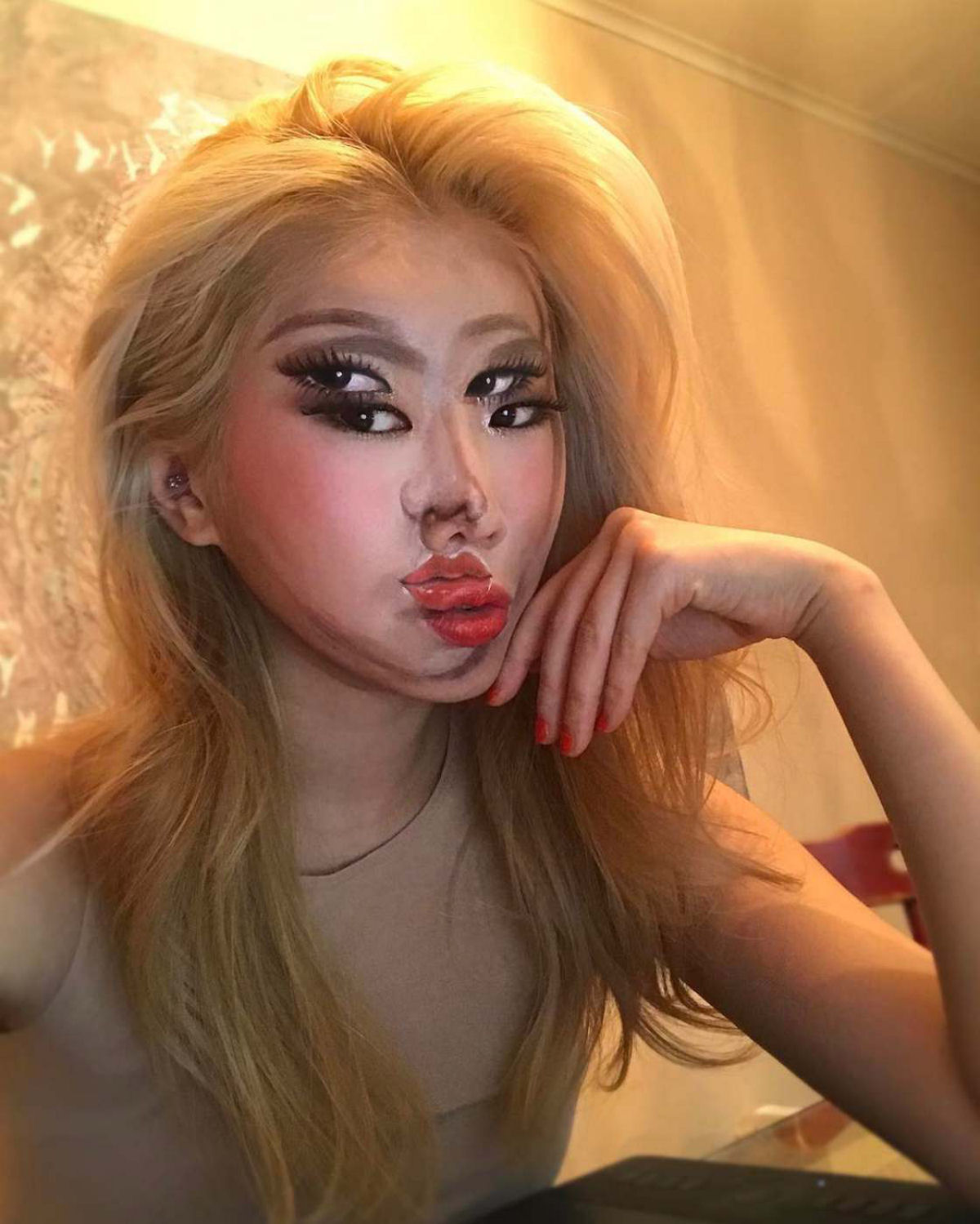 Artista sul-coreana usa maquiagem para transformar sua face em iluses pticas fascinantes 11