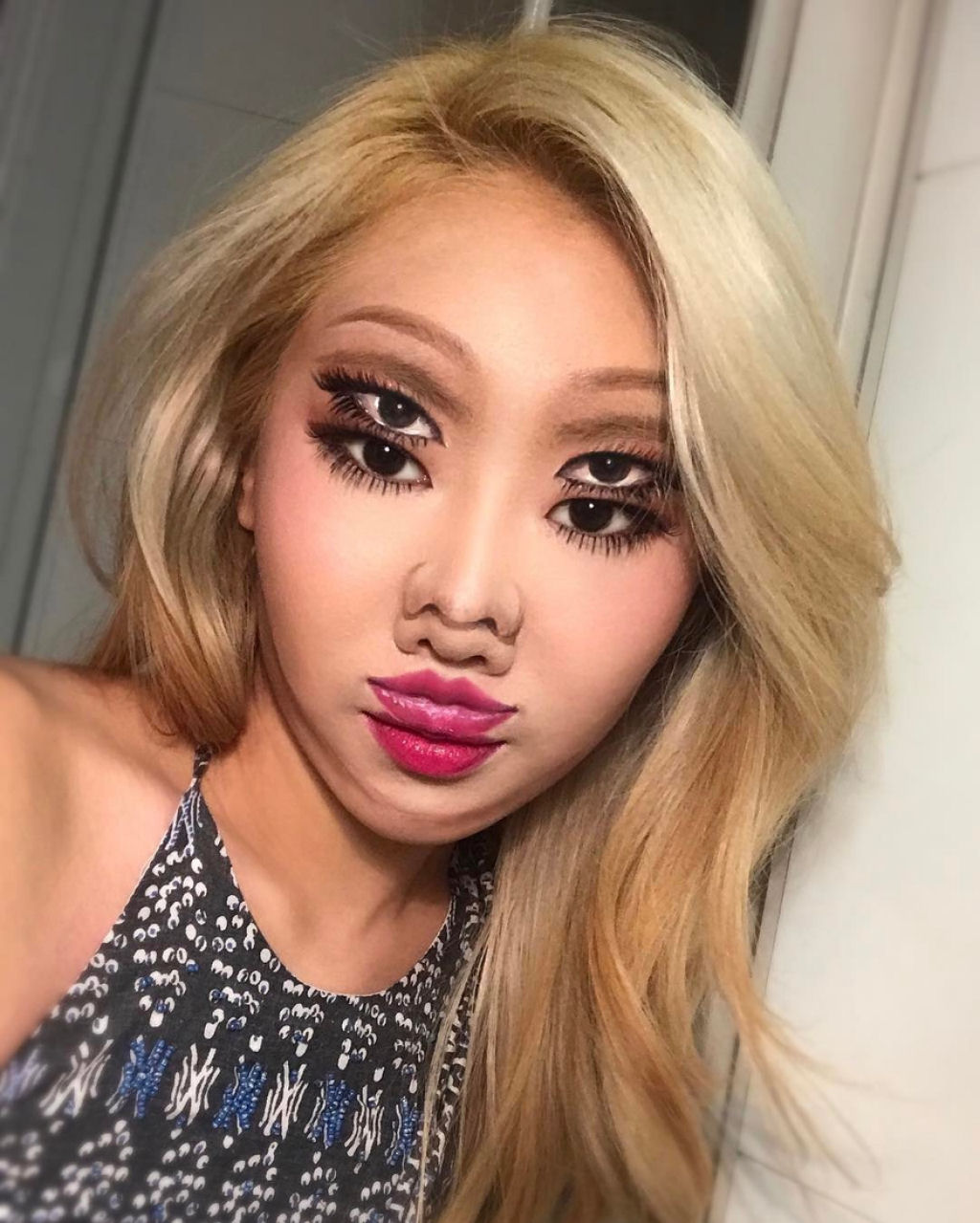 Artista sul-coreana usa maquiagem para transformar sua face em iluses pticas fascinantes 25