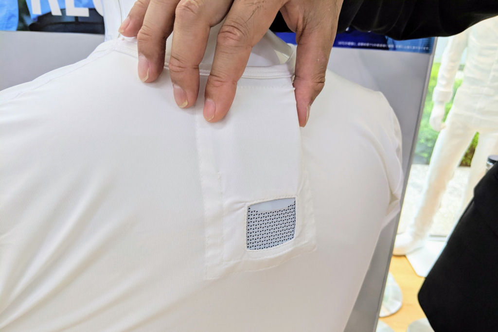 Um ar condicionado portátil que cabe dentro de uma camisa