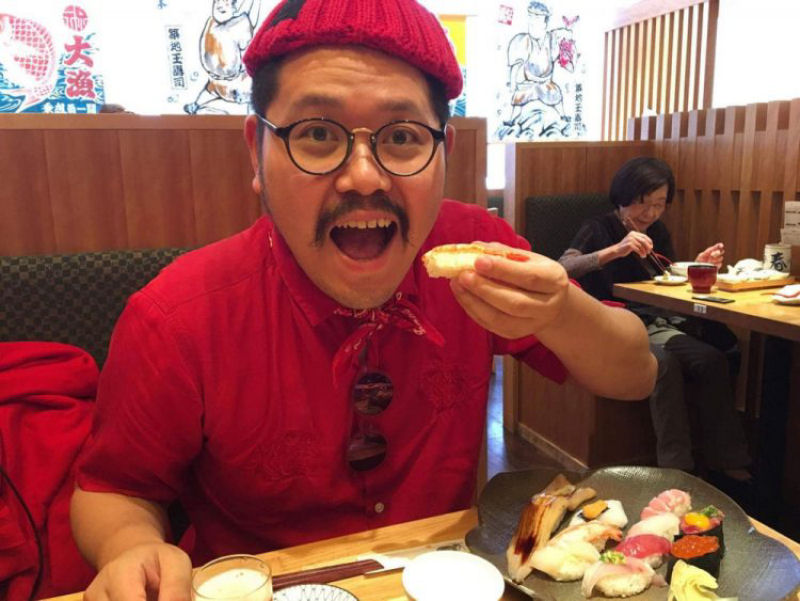 O comediante sem-teto japons que vive se alugando para pessoas por 2 reais por dia