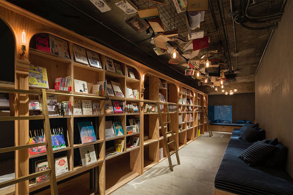 Que tal dormir em uma pousada com temtica de livraria com 5 mil livros em Quioto? 10