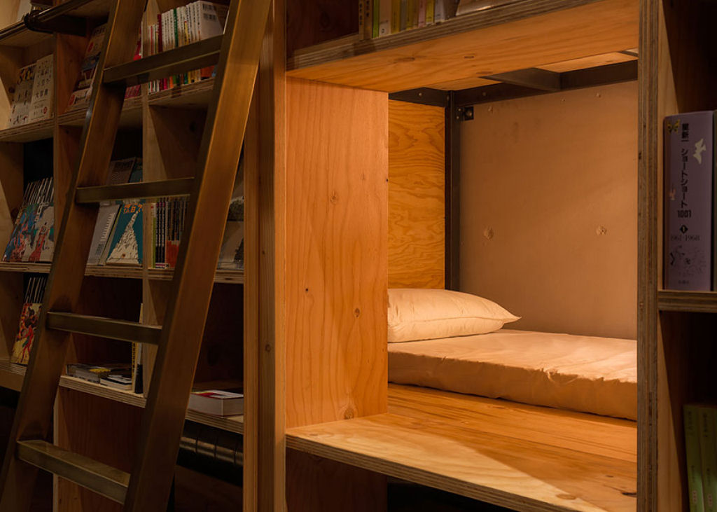 Que tal dormir em uma pousada com temtica de livraria com 5 mil livros em Quioto? 11
