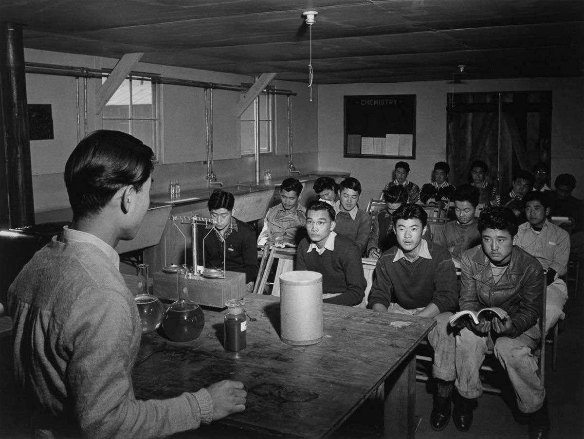 Como era a vida no campo de concentração americano para japoneses de Manzanar 12