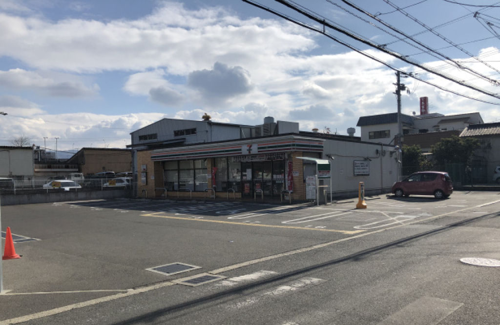 A loja de convenincia japonesa que causou polmica por fechar no ano novo