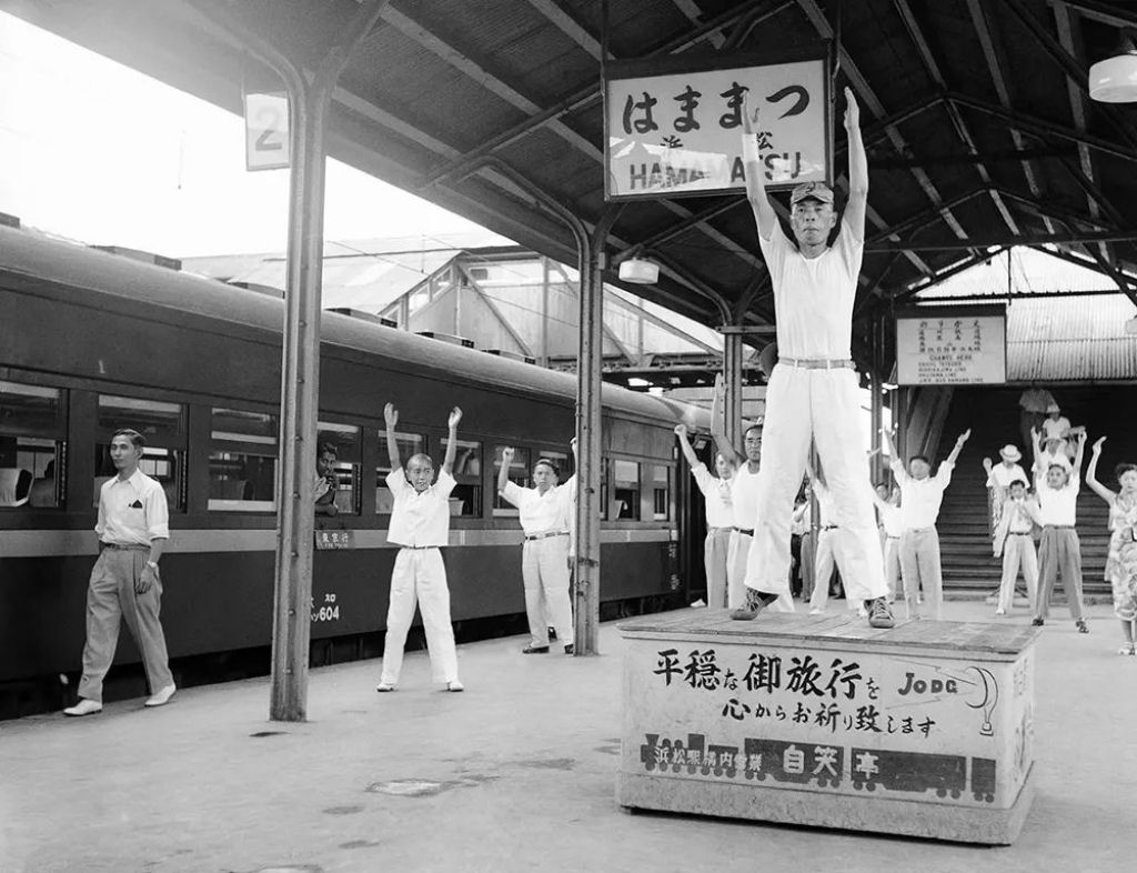 Fotos documentam a transformação do Japão na década de 1950 12
