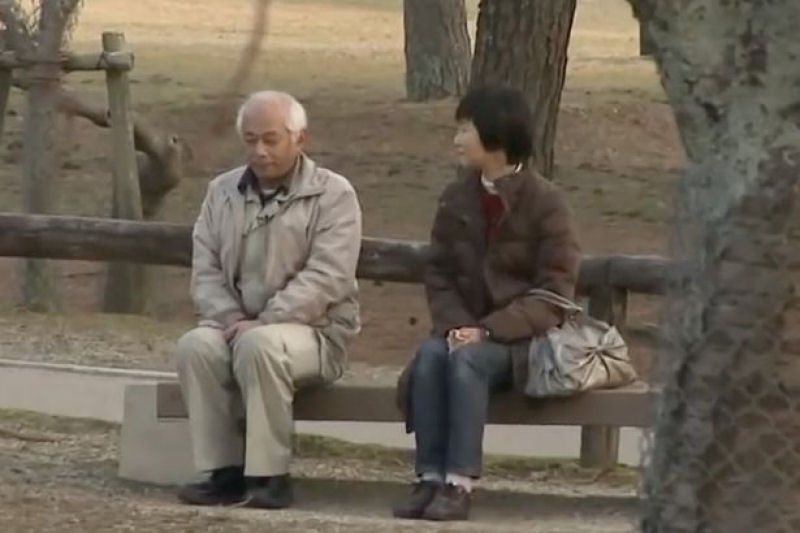 Japons ranzinza no conversa com a esposa h 20 anos