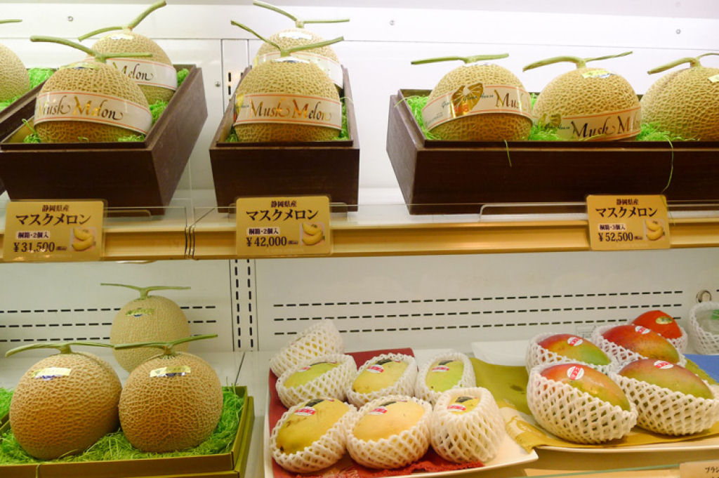 A loja japonesa que vende frutas como itens de luxo 07
