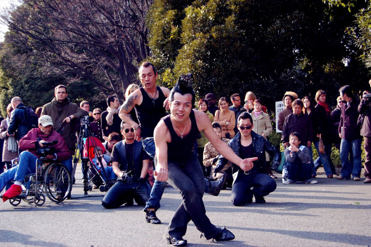 Subcultura rockabilly de Tquio toma conta do parque com msica dos anos 50