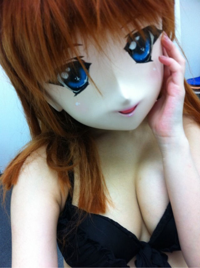 Sexy modelo japonesa com cabeça de anime 11