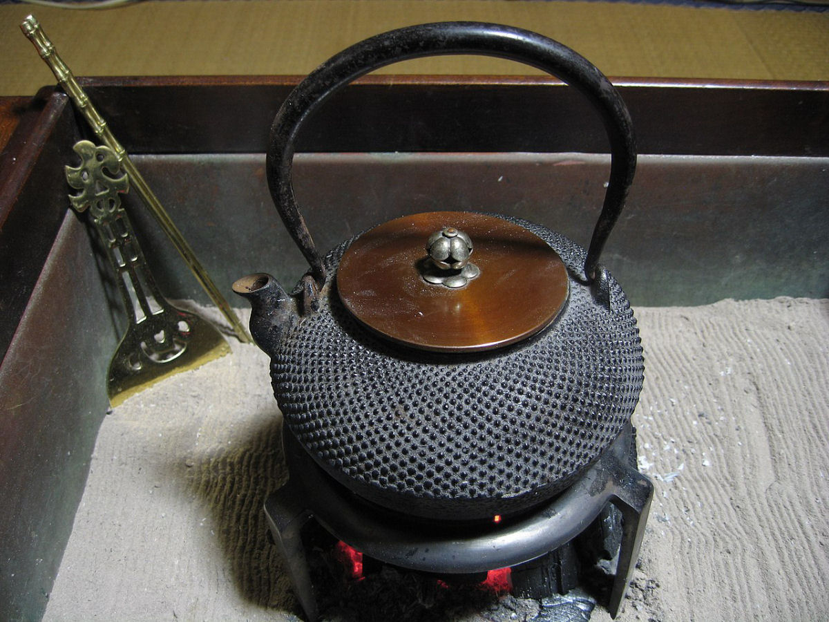 Tetsubin, as tradicionais e caras chaleiras de ferro fundido japonesas