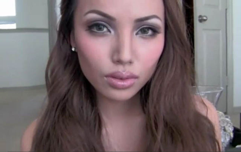 21 transformações surpreendentes da rainha da maquiagem do YouTube