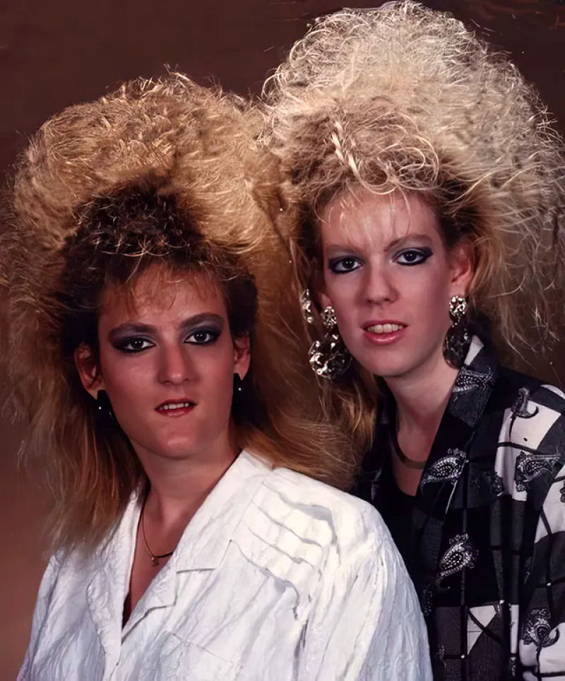 A Mania do Cabelo dos anos 80: quando as mulheres levaram os penteados a novos patamares 30