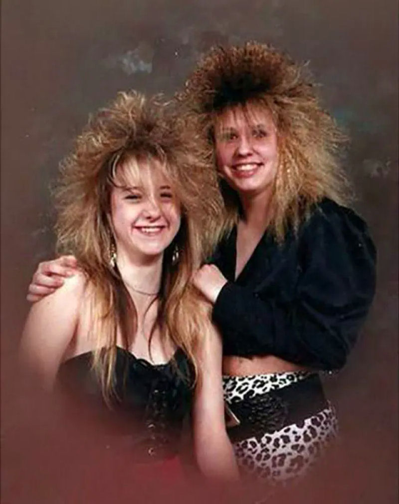 A Mania do Cabelo dos anos 80: quando as mulheres levaram os penteados a novos patamares 36