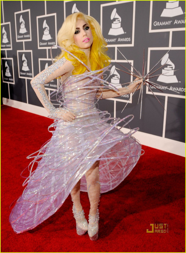 Lady Gaga vestida como uma idiota 12
