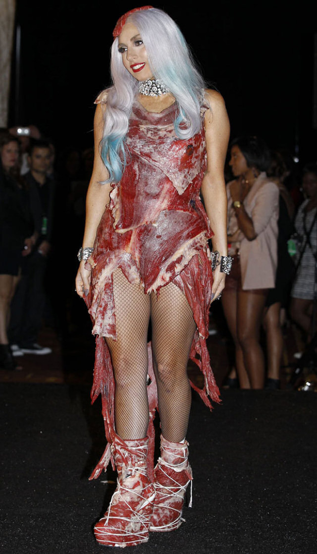 Lady Gaga vestida como uma idiota 16