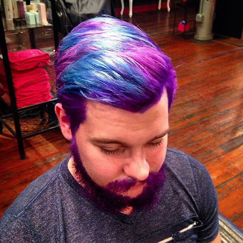 Sereios: homens tingindo o cabelo em cores realmente vvidas 20