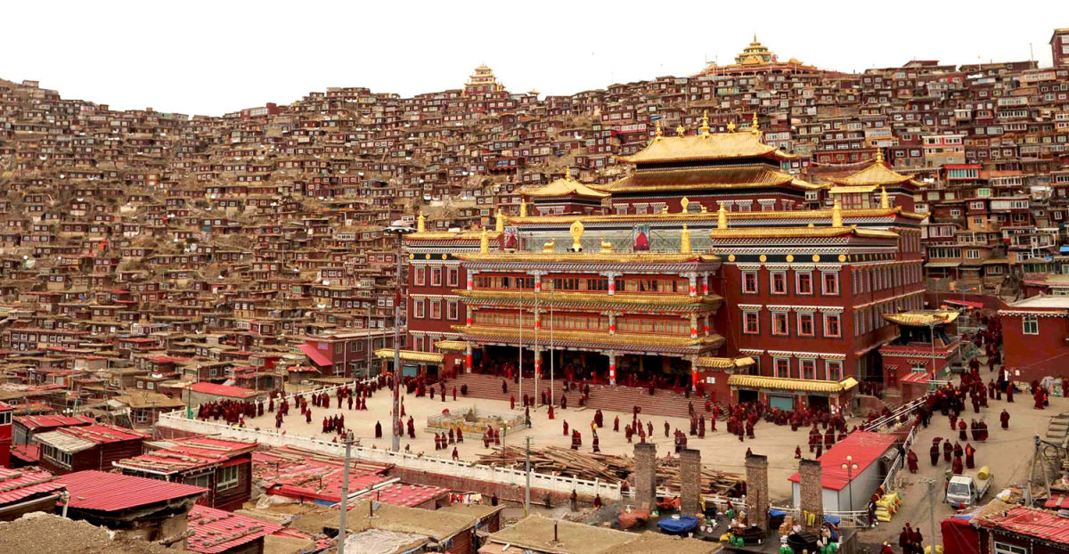 O espetacular monastrio de Seda encravado no plat tibetano a 4 mil metros de altura 02