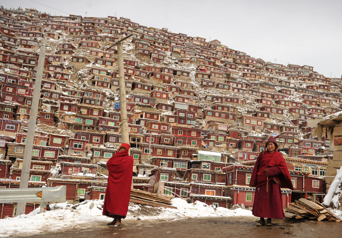 O espetacular monastrio de Seda encravado no plat tibetano a 4 mil metros de altura 12