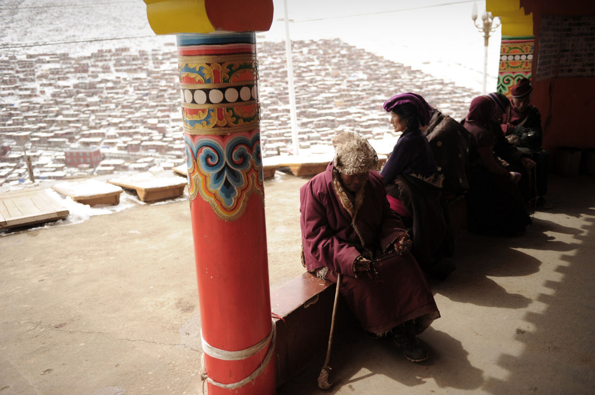 O espetacular monastrio de Seda encravado no plat tibetano a 4 mil metros de altura 13