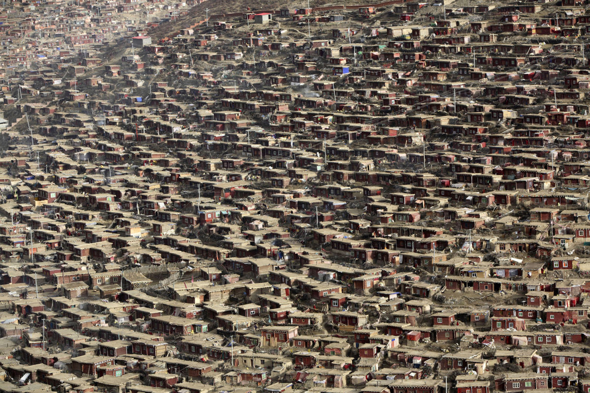 O espetacular monastrio de Seda encravado no plat tibetano a 4 mil metros de altura 17