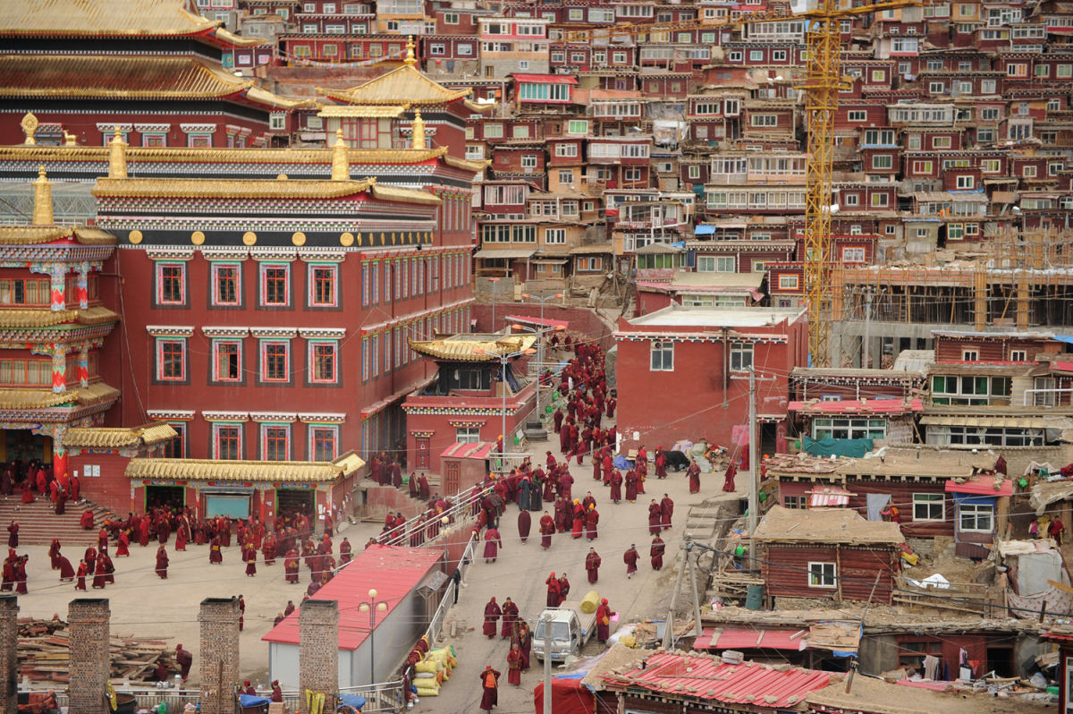 O espetacular monastrio de Seda encravado no plat tibetano a 4 mil metros de altura 20