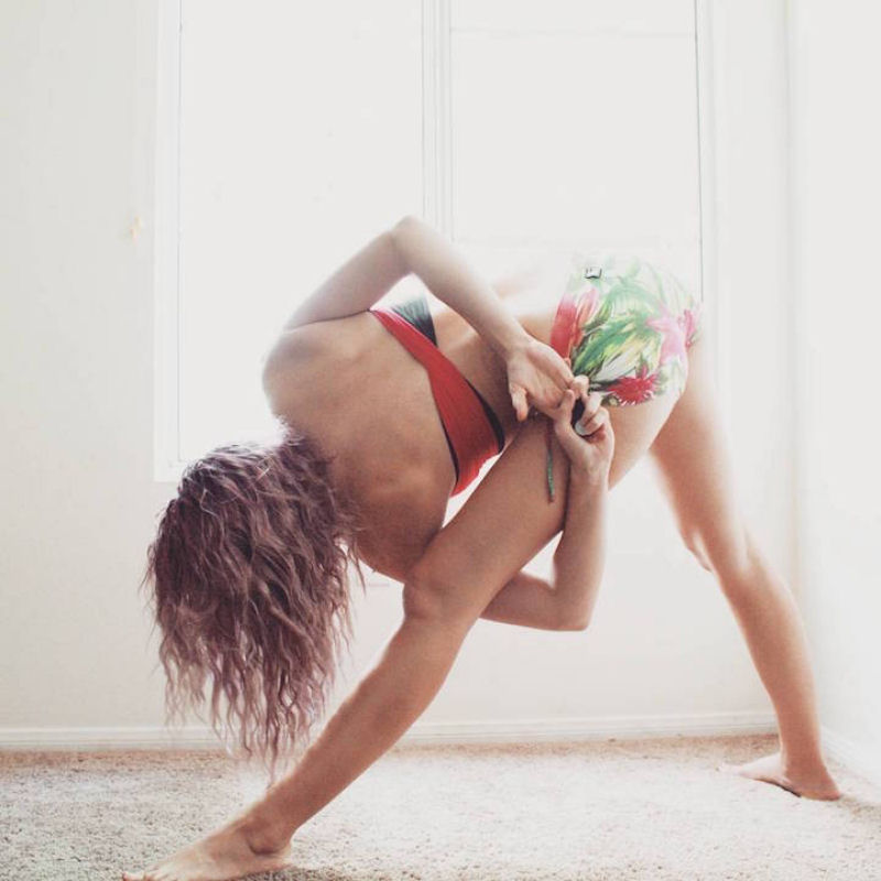 As poses desta iogue inspiram pessoas com problemas mentais 10