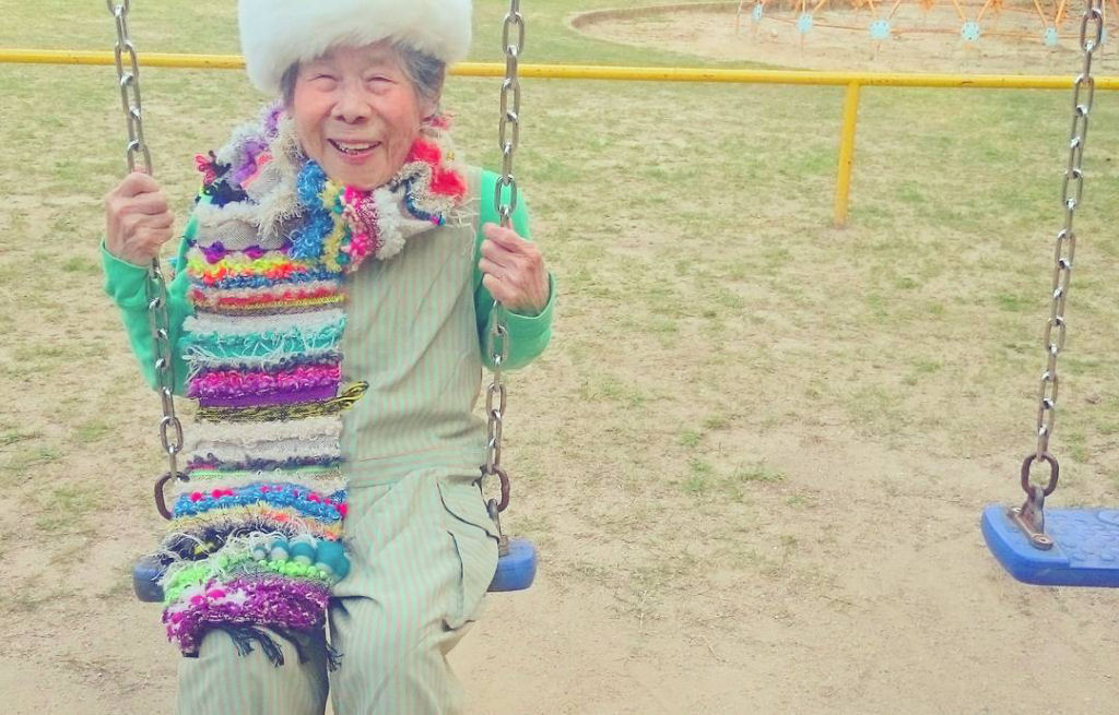 Esta vov de 93 anos  a modelo da moda criada por sua neta 09