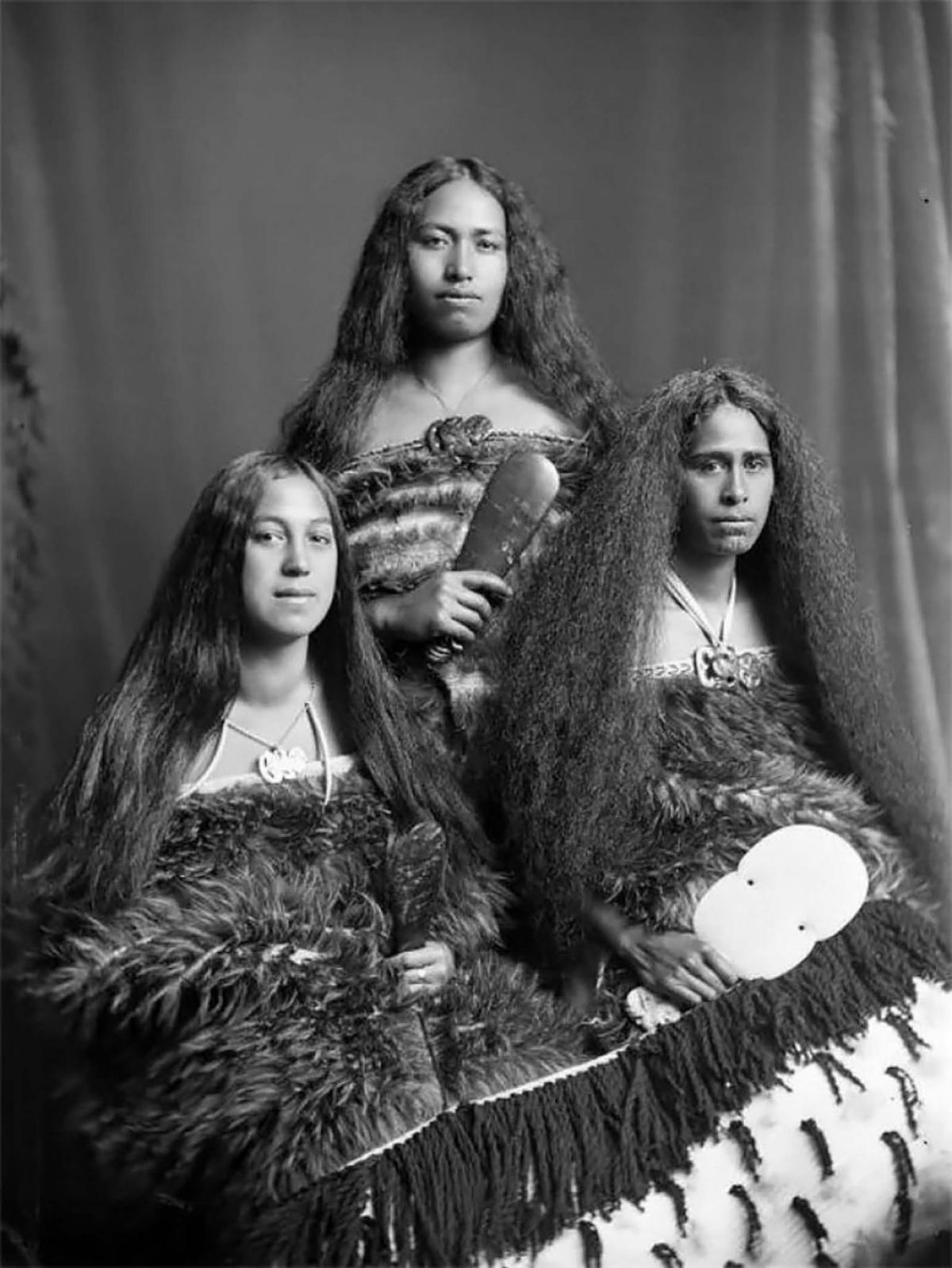 Antigas fotos de Maoris antes das tatuagens tā moko serem proibidas pelos britânicos 19
