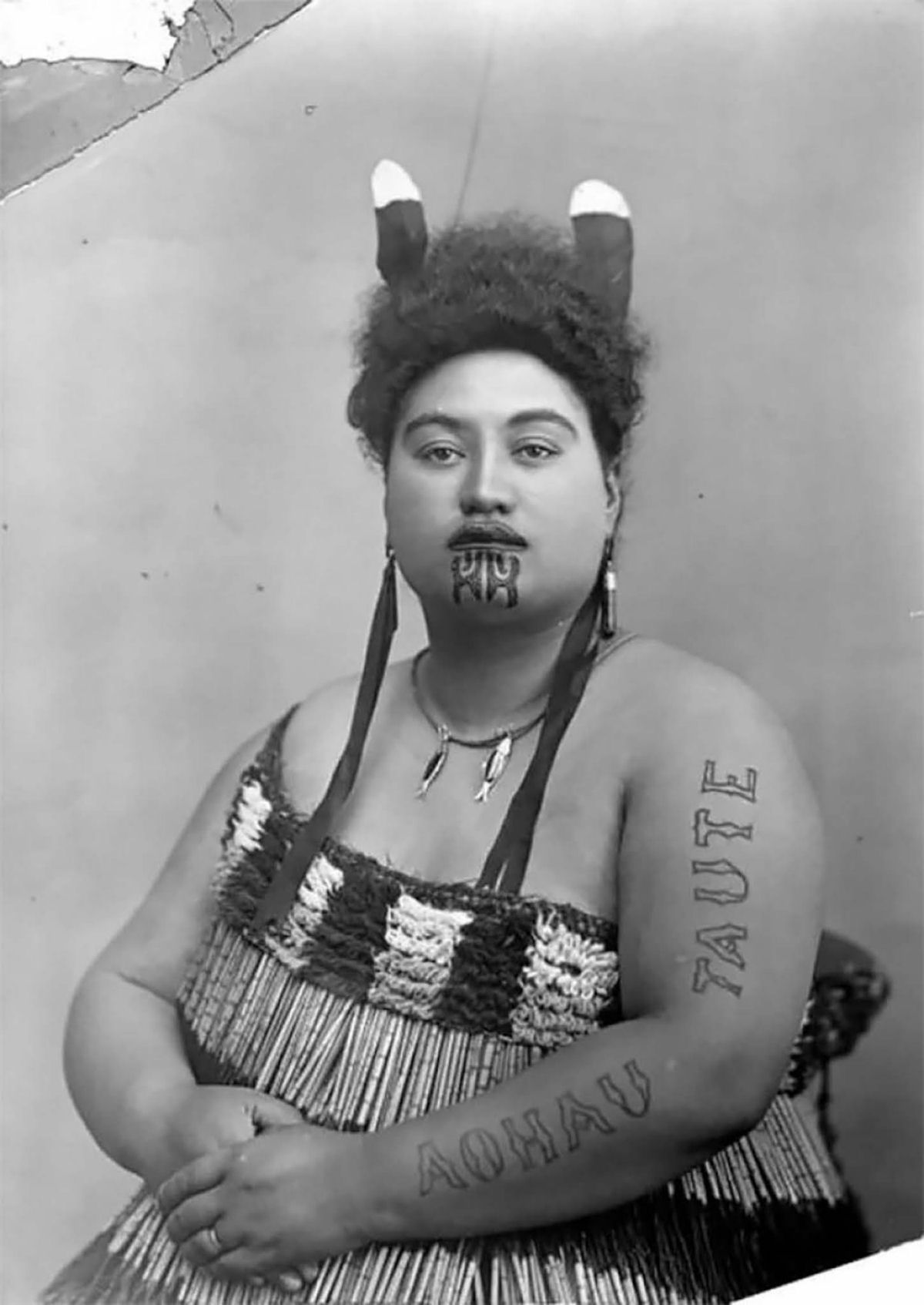 Antigas fotos de Maoris antes das tatuagens tā moko serem proibidas pelos britânicos 31
