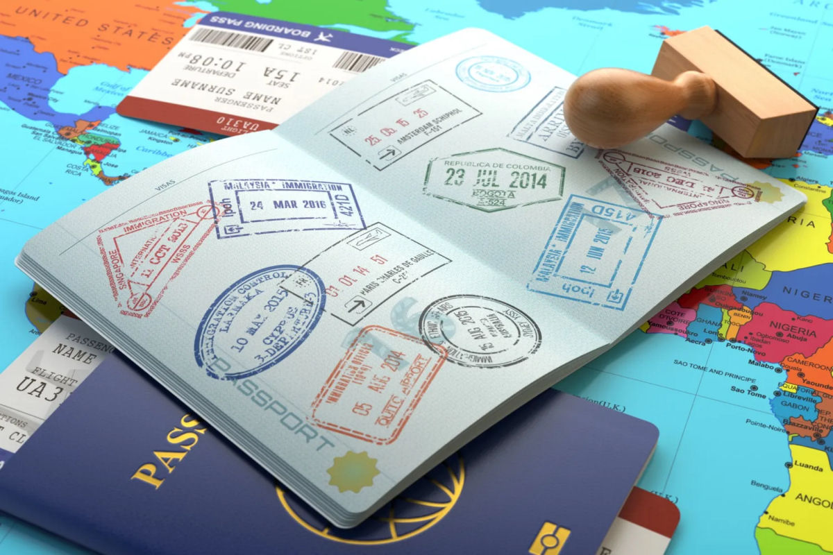 Somente trs pessoas no mundo viajam sem passaporte