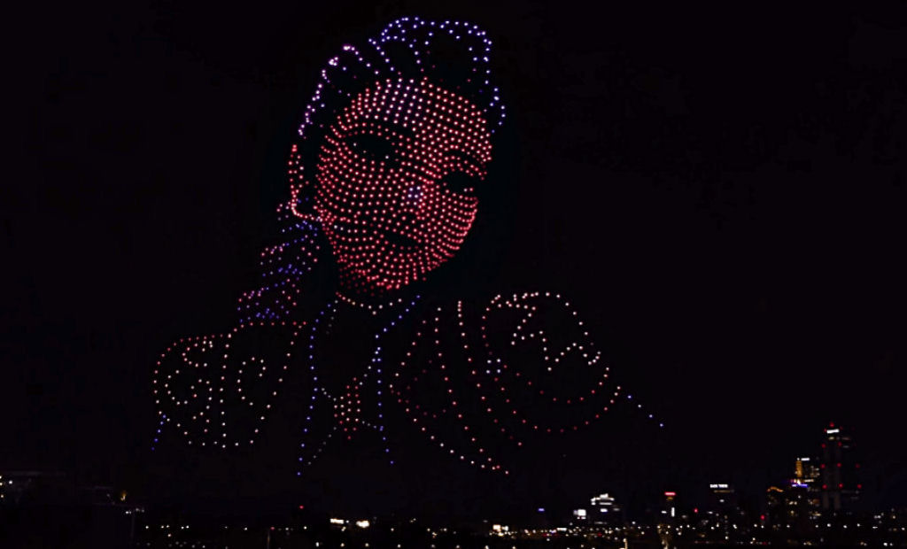 Um show de luzes com drones das Guerreiras do KPop ilumina a noite de Seul